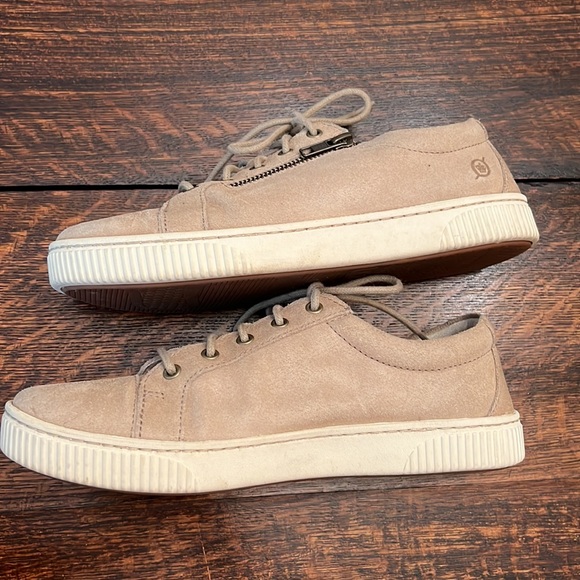 Born Tennis Shoes - Picture 3 of 5